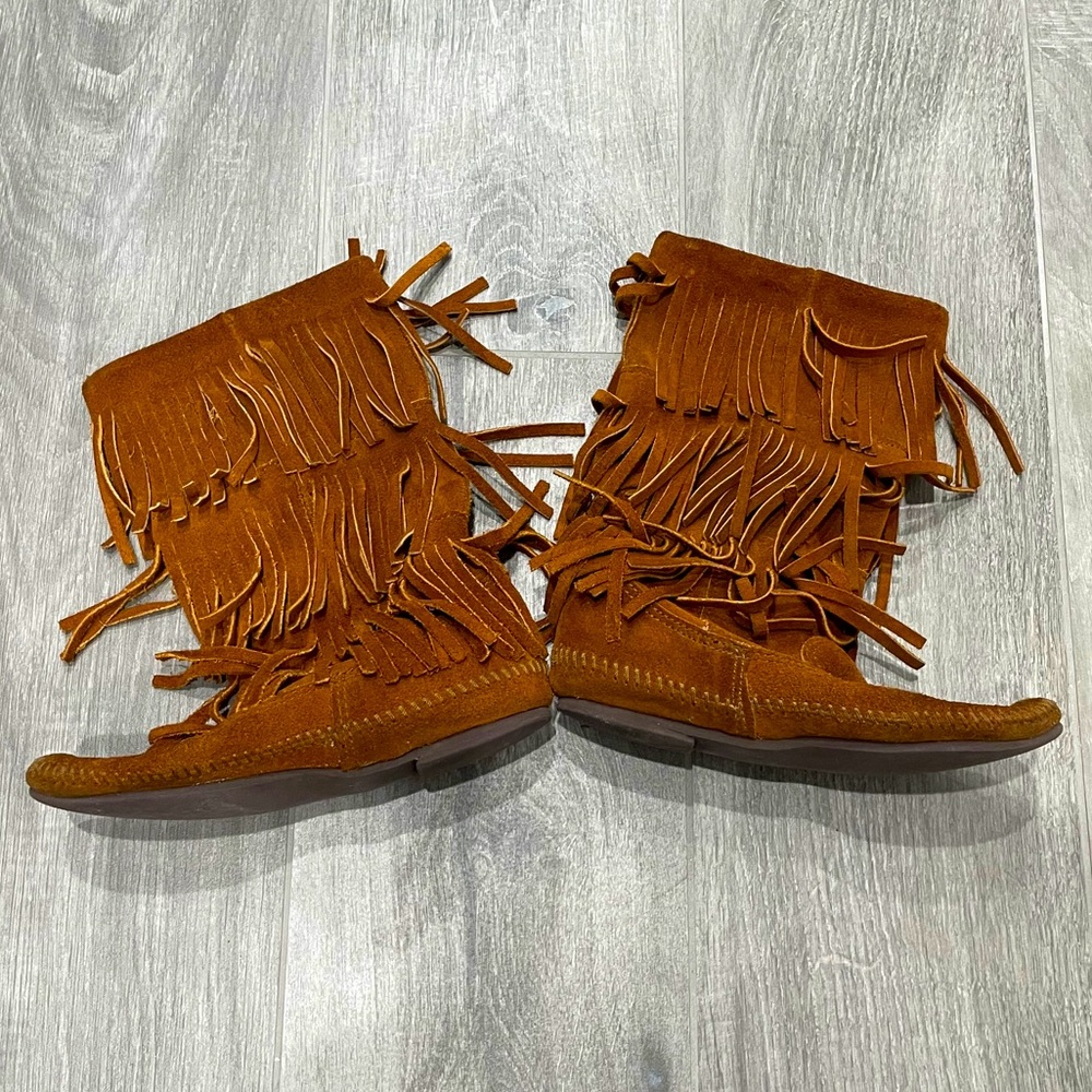 Minnetonka brown fringe boot -7